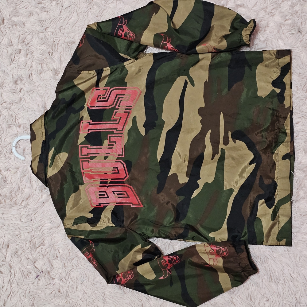 Chicago Bulls NBA Camouflage Jacket with Red Bulls Logo